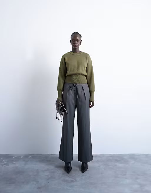Signature Cropped-Fitted Knit Jumper